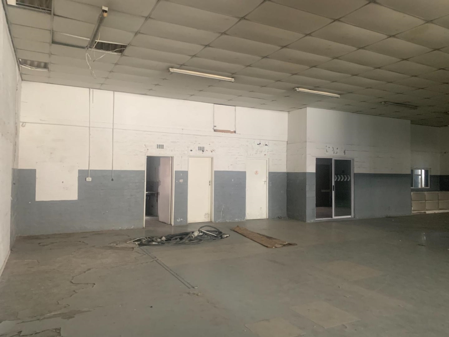 To Let Commercial Property for Rent in Oakdale Western Cape